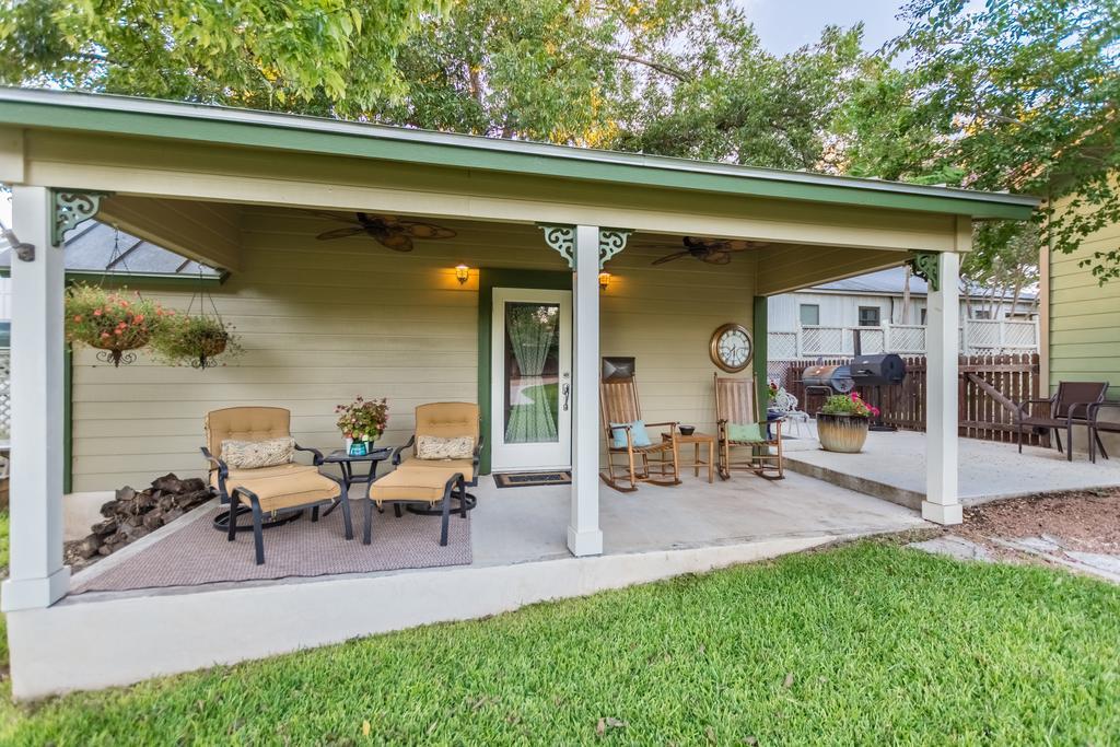 Agape Cottage Fredericksburg Extérieur photo